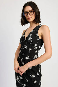 FLORAL V NECK MAXI DRESS: BLACK