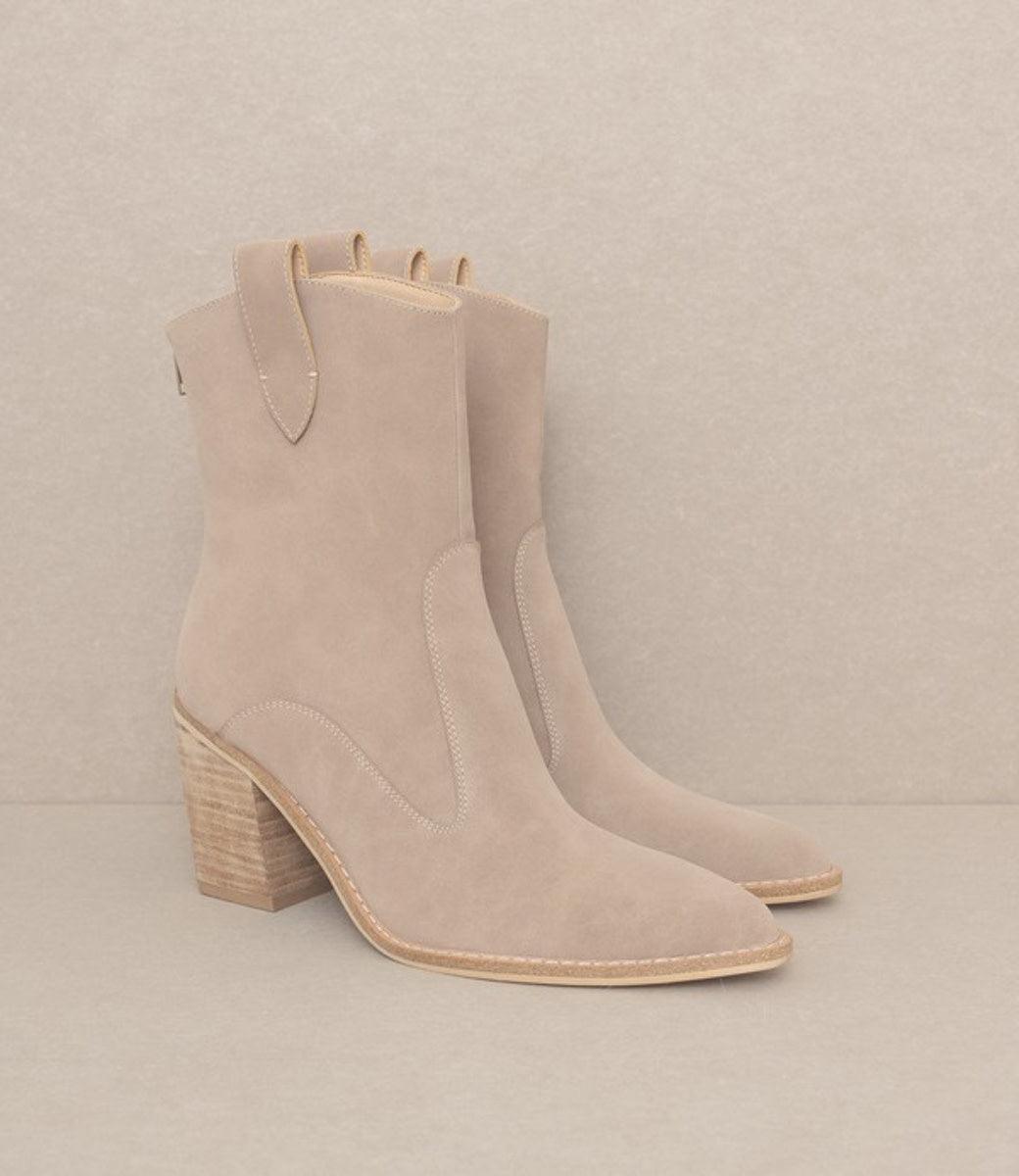 Tara Two Paneled Western Boots