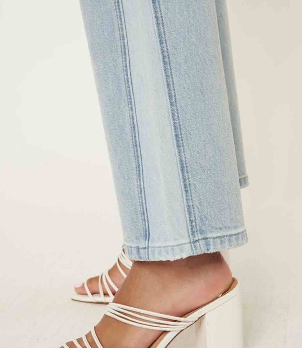 Maple High Rise Straight Jeans - Light