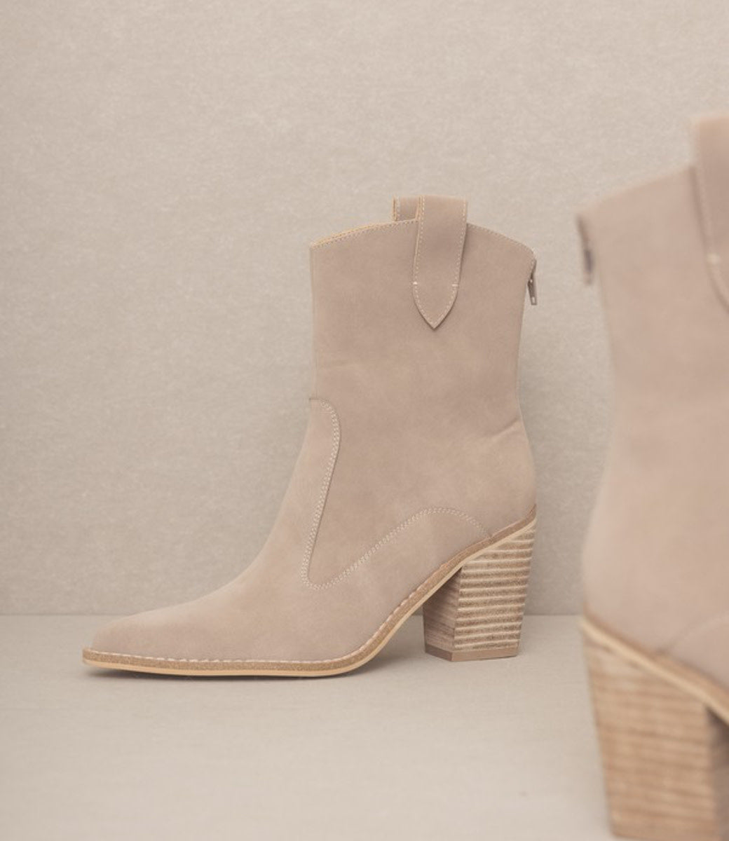 Tara Two Paneled Western Boots