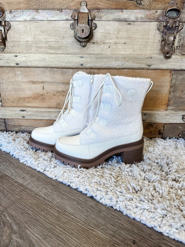 Alpes Lace Up Bootie