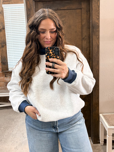 Cozy Contrast Turtleneck Sweatshirt: GREY / NAVY