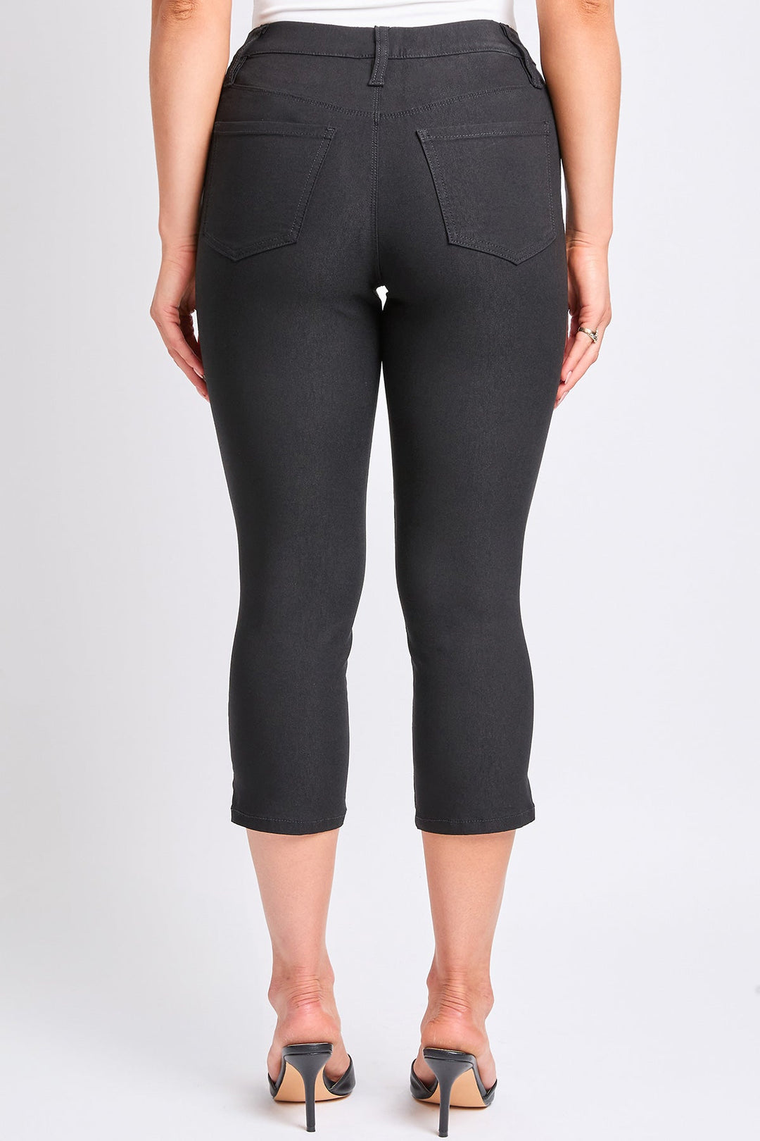 Women's Hyperstretch Pull On Capri