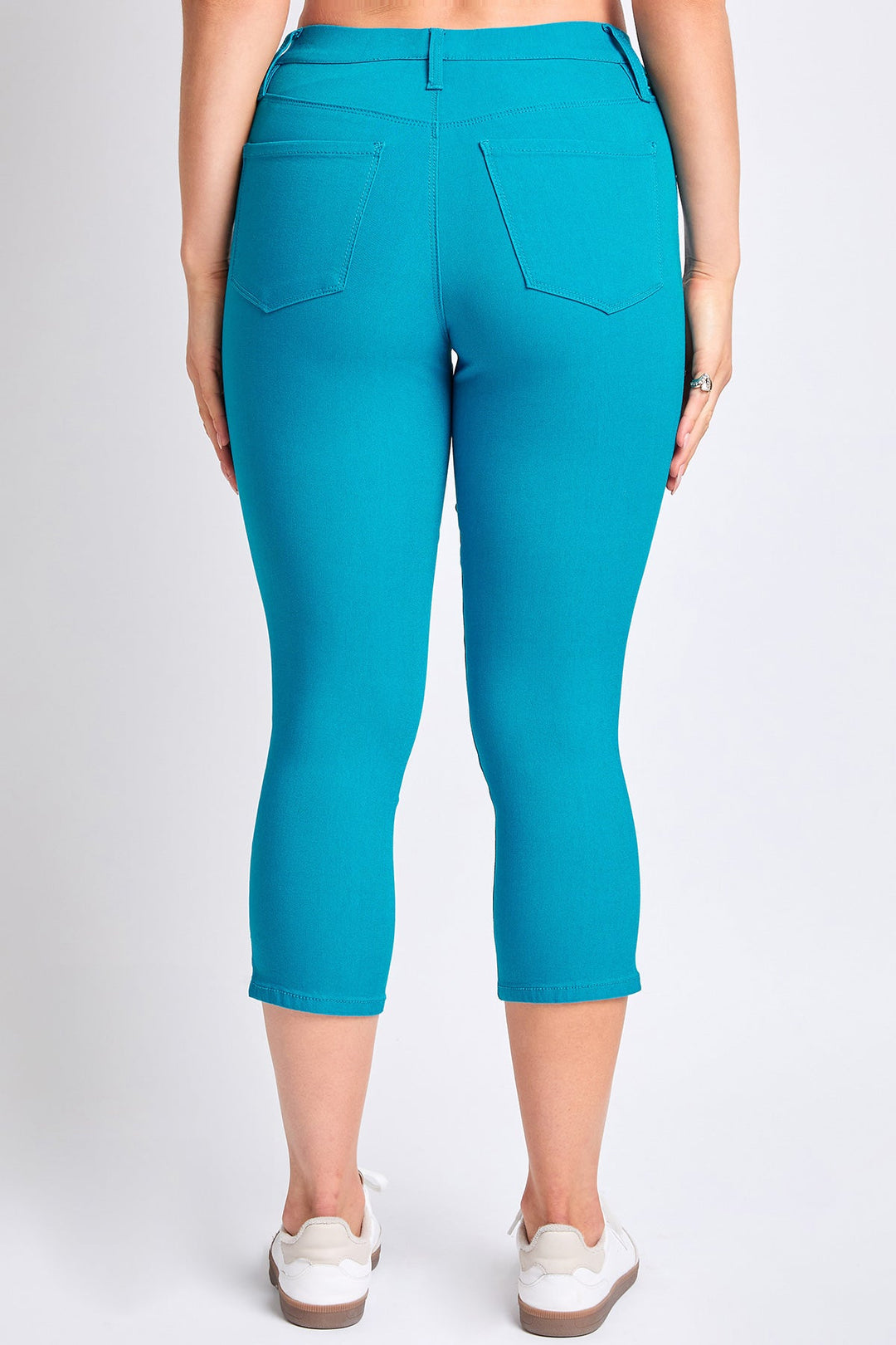 Women's Hyperstretch Pull On Capri