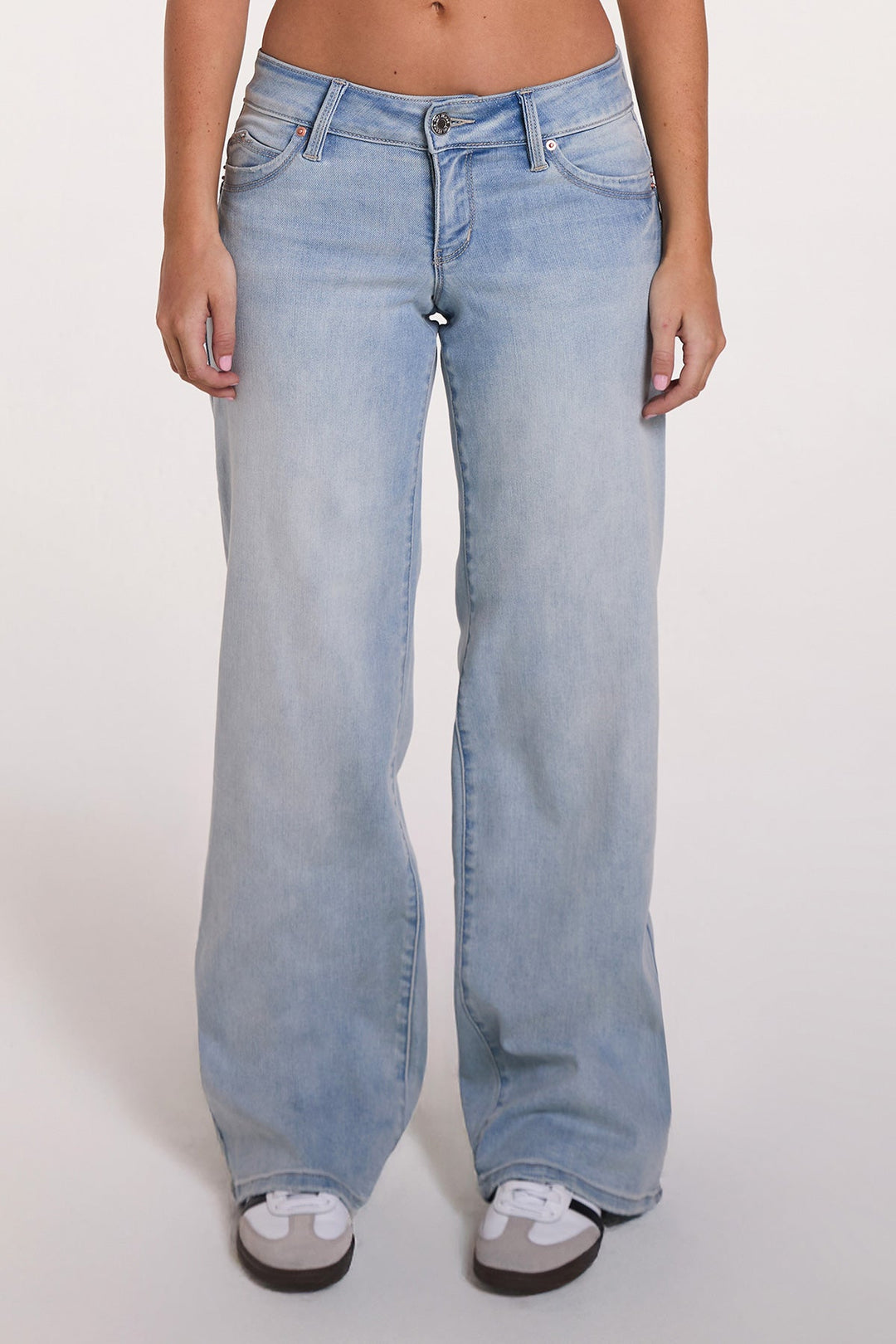 Women's Luxe Low Rise WannaBettaButt Wide Leg Jeans