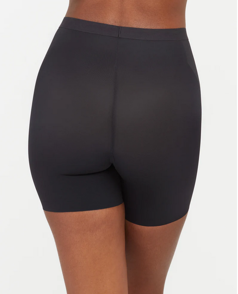 Thinstincts 2.0 Girl Short - Very Black